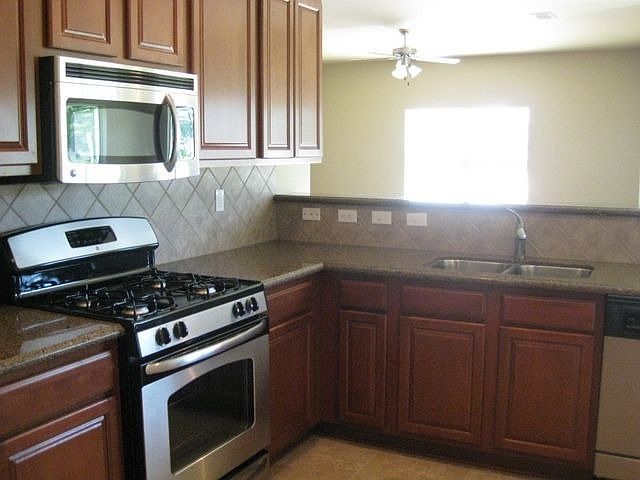 2nd image of 776 Solomon Dr