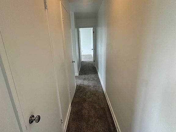 5th image of 1686 Skyline Dr #18