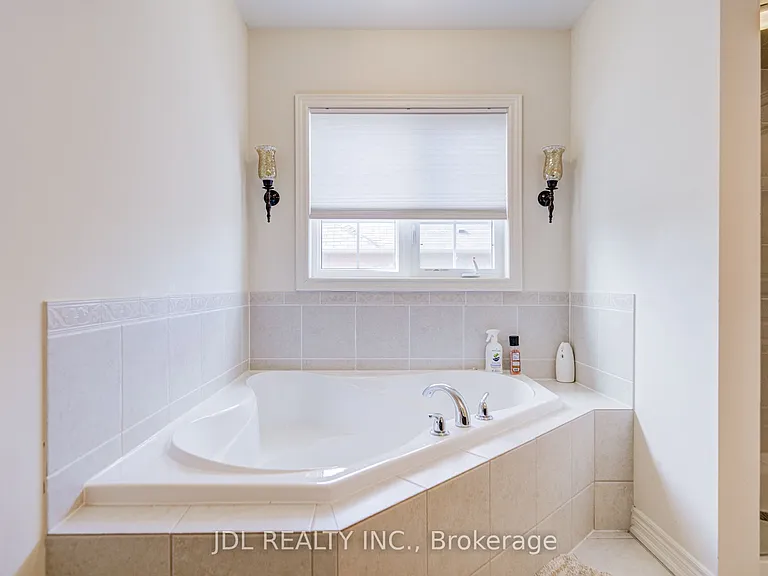 1139 Cenotaph Blvd — Photo 49