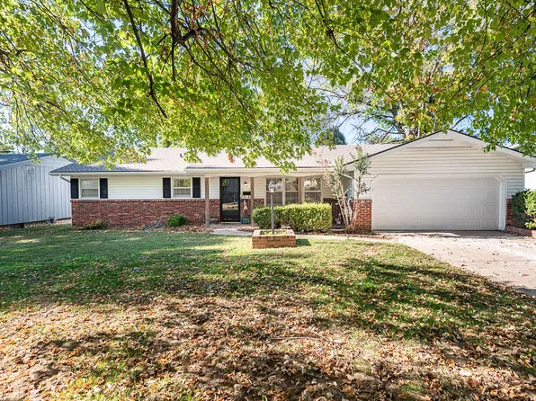 2711 S Claremont Avenue, Springfield, MO 65804