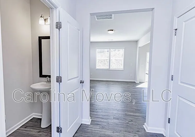221 Stone Fruit Ct — Photo 3