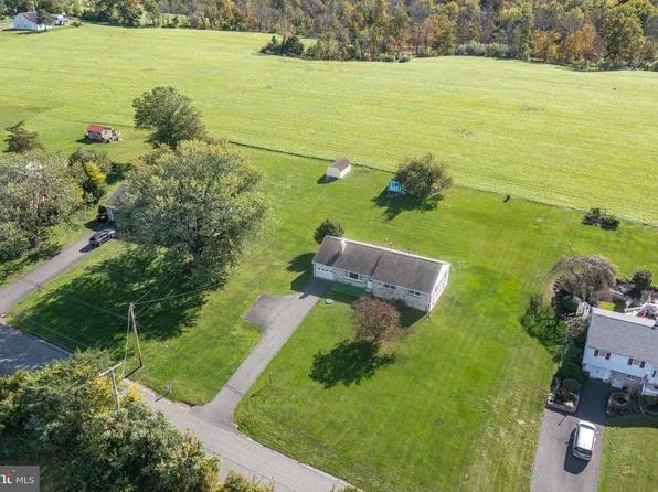 38 Locust Rd, Boyertown, PA 19512