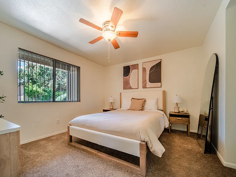 Country Club Terrace Apartments — Photo 18