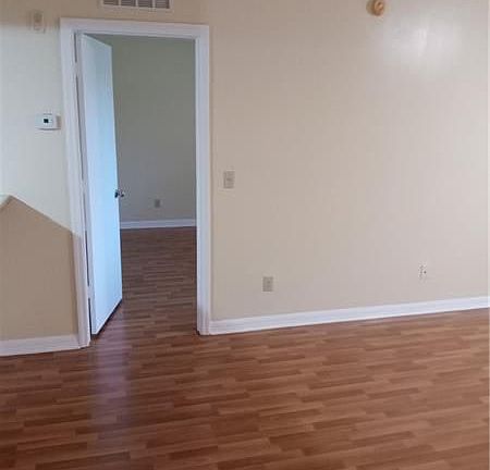 3rd image of 9905 Westwood Dr Unit 26-3