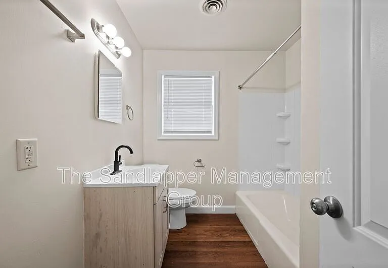 634 Cashew St #B — Photo 7