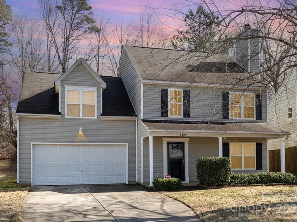 5326 Kiev Dr, Charlotte, NC 28216