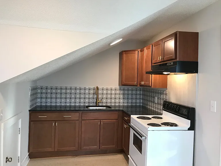 1219 Grace Ave #3 — Photo 5