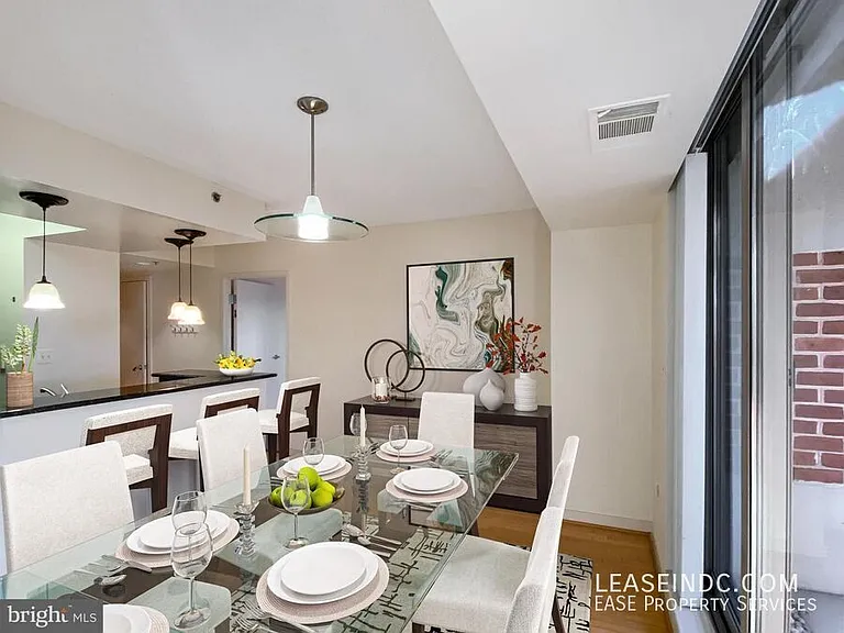 1275 25th St NW #600 — Photo 10