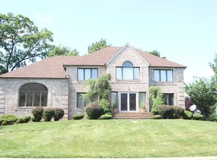 23 Windsor Dr, Pine Brook, NJ