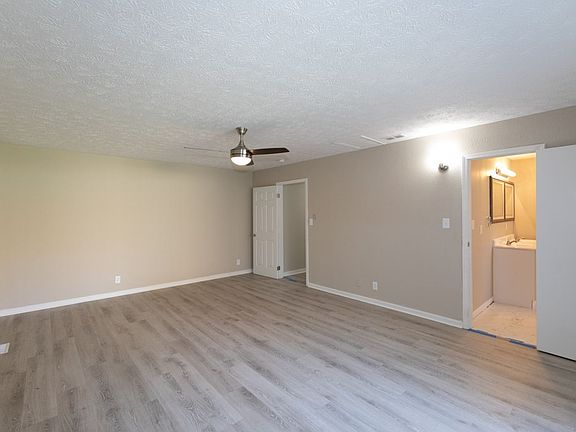 3rd image of 4244 Redfern Dr