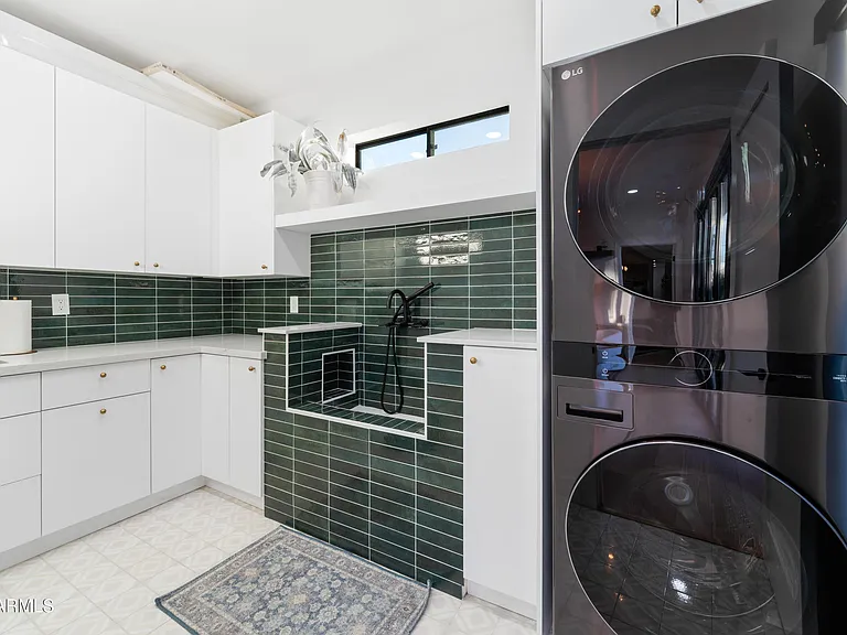 8614 E Highland Ave — Photo 39