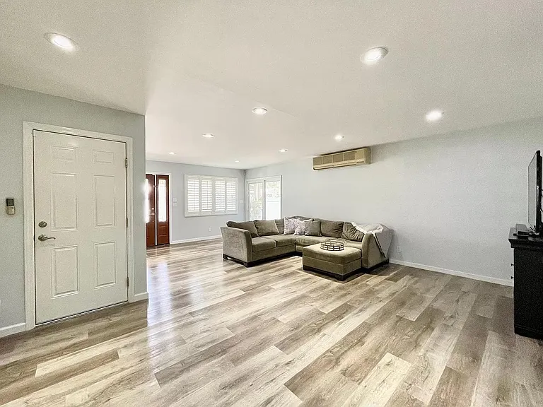 305 Kamala Loop — Photo 16