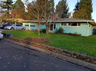 437 W Hickory St, Roseburg, OR 97471
