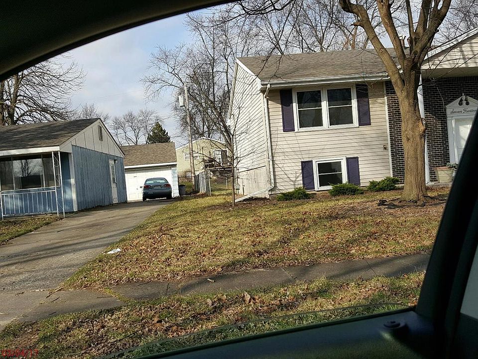 2nd image of 714 James Pl
