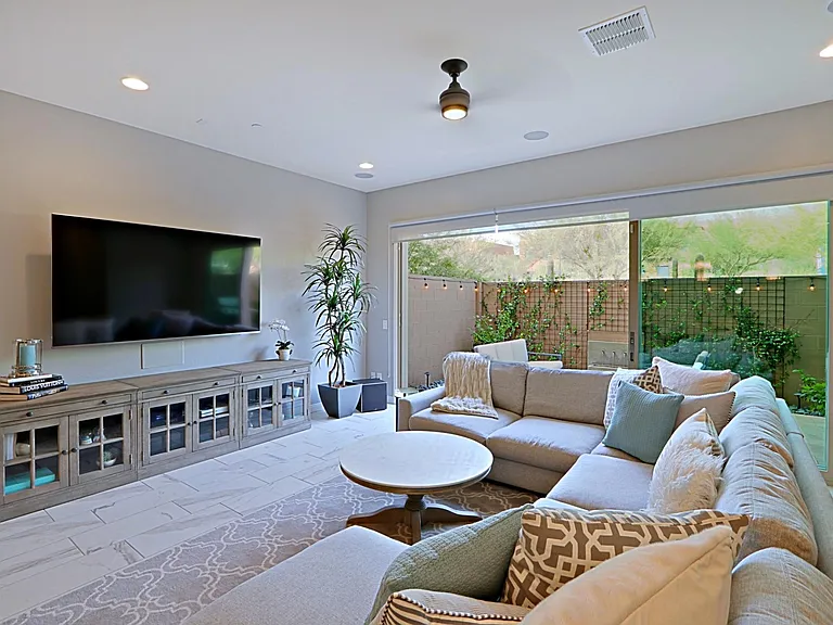 7350 E Vista Bonita Dr — Photo 7