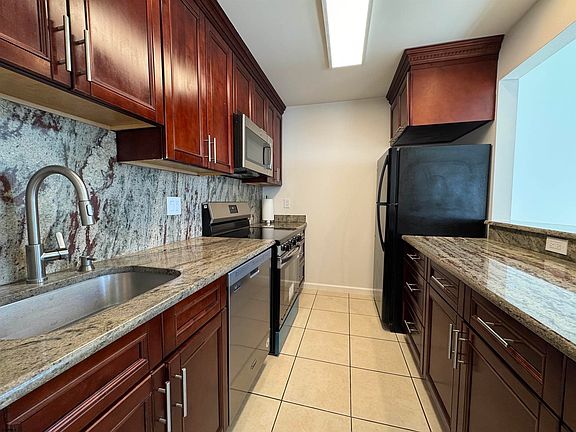 4th image of 2725 Mimosa Ct #2725