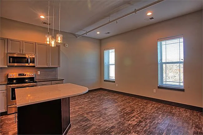 464 Main St #C — Photo 4