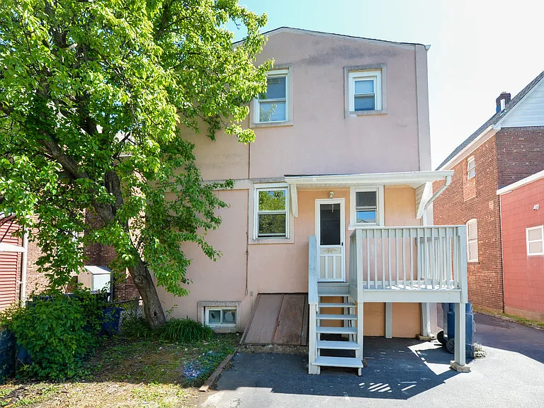 467 Washington Ave #1 — Photo 17