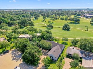 2708 Pinehurst Cir, Bryan, TX 77802