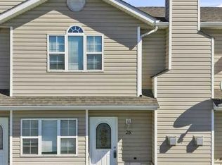28 SW Terrace Heights Dr, Lacombe, AB T4L2L8