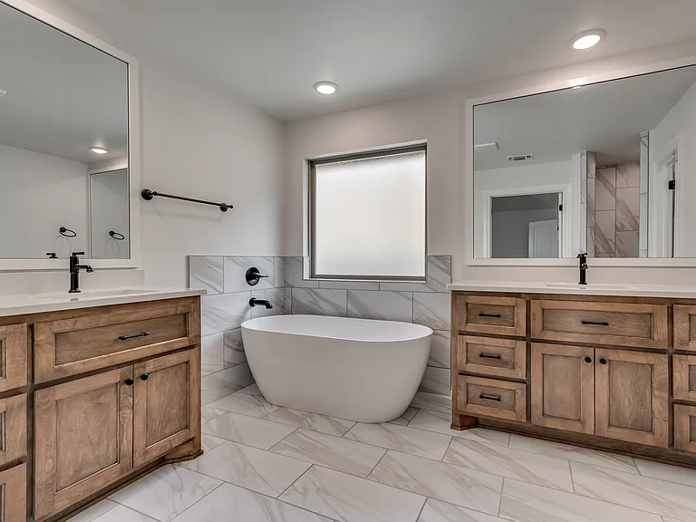 3233 Alameda St — Photo 6