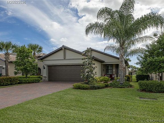 3rd image of 541 SE Monet Dr