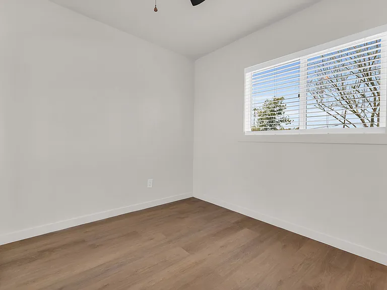 3102 E Campbell Ave #1 — Photo 9