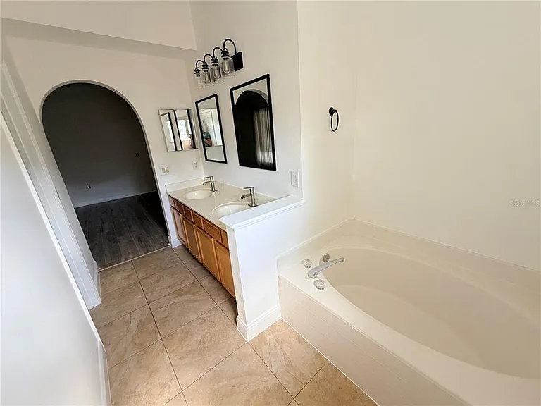 16686 Corner Cove Way — Photo 18