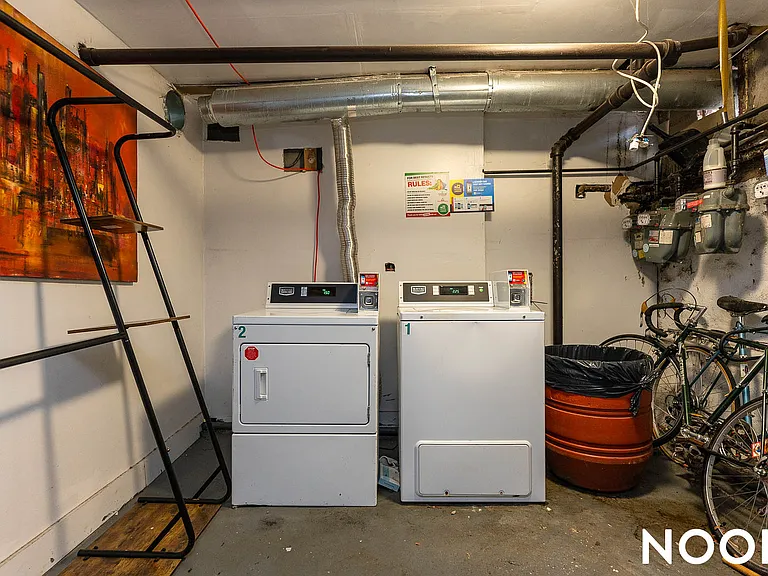 86 Menahan St #1R — Photo 21