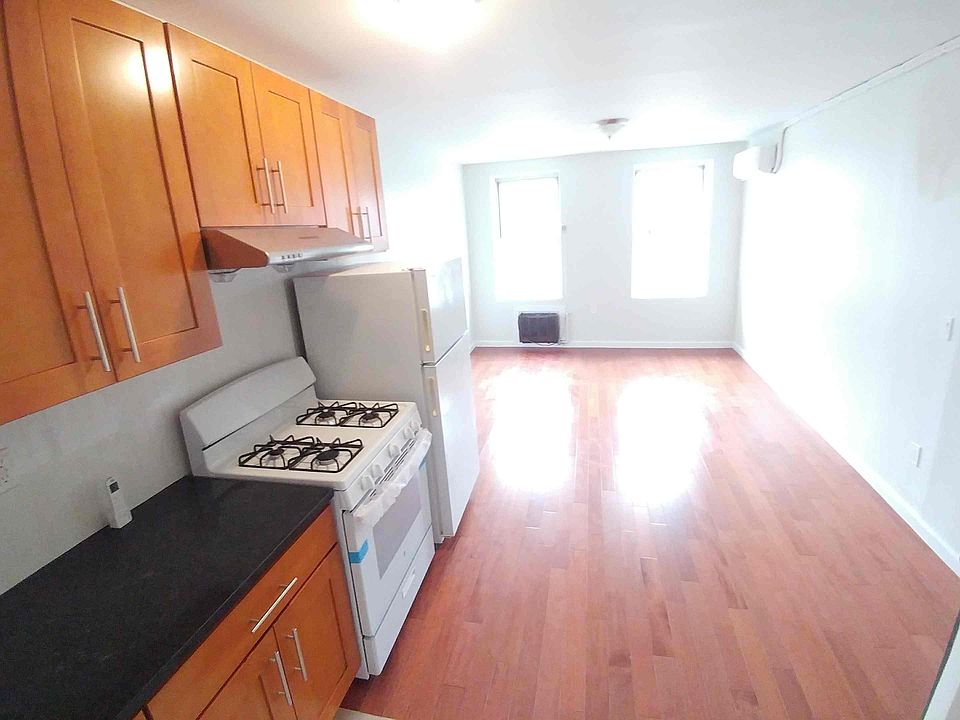 1st image of 81 Allen St #16