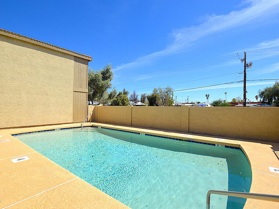 1st image of 3818 E Earll Dr APT 204