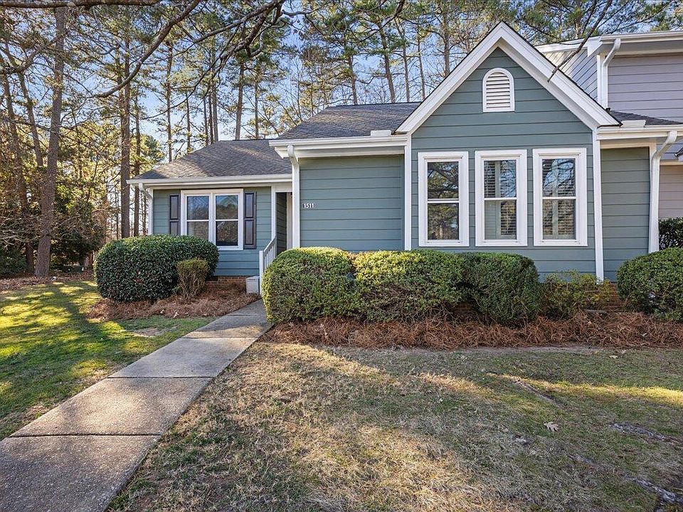 1st image of 1511 Hemphill Dr