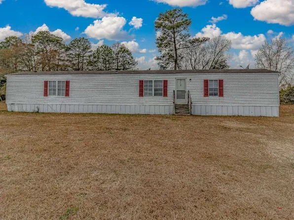 218 Little Dove Rd, Pikeville, NC 27863