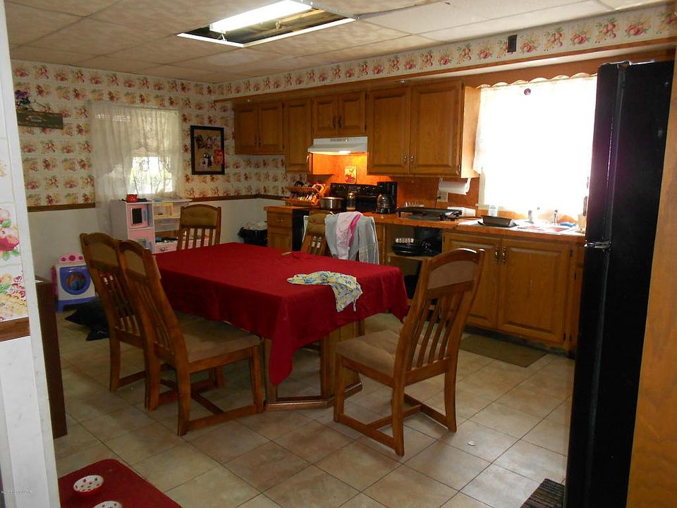 2nd image of 605 Wilbur Ct
