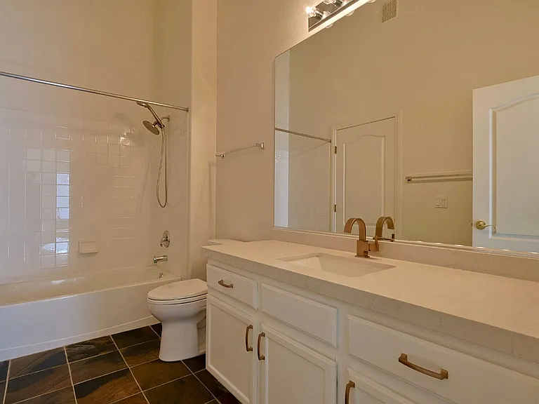 700 Carnegie St #1424 — Photo 22