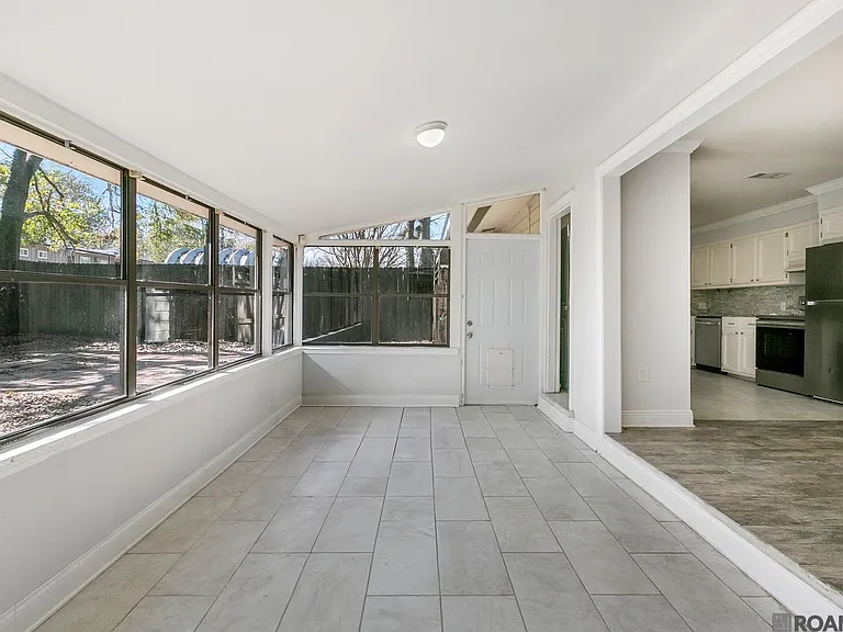 5672 George St — Photo 10