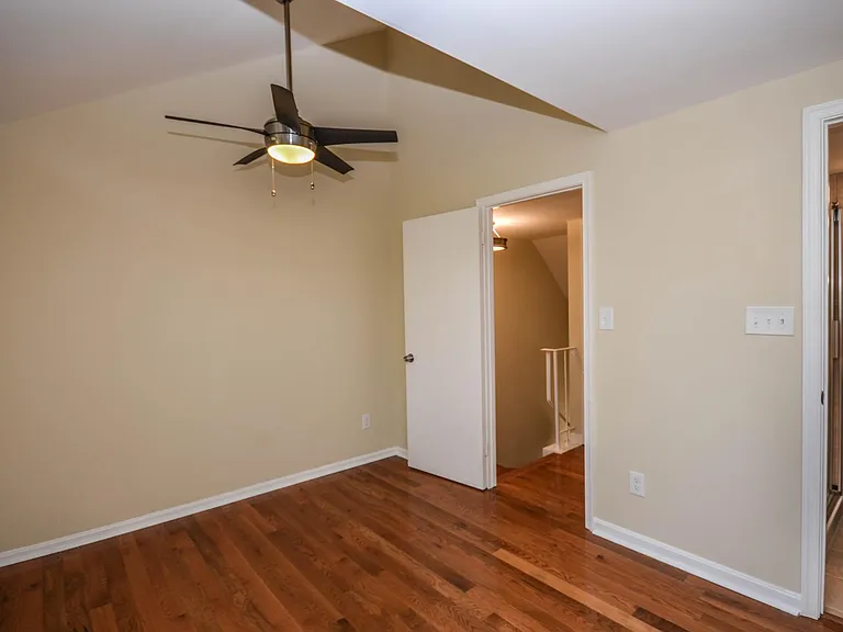 8711 Ravenglass Way — Photo 24