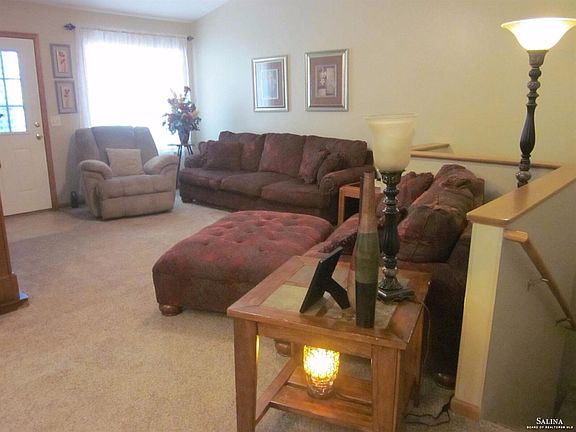 3rd image of 2406 Blakemoore Dr