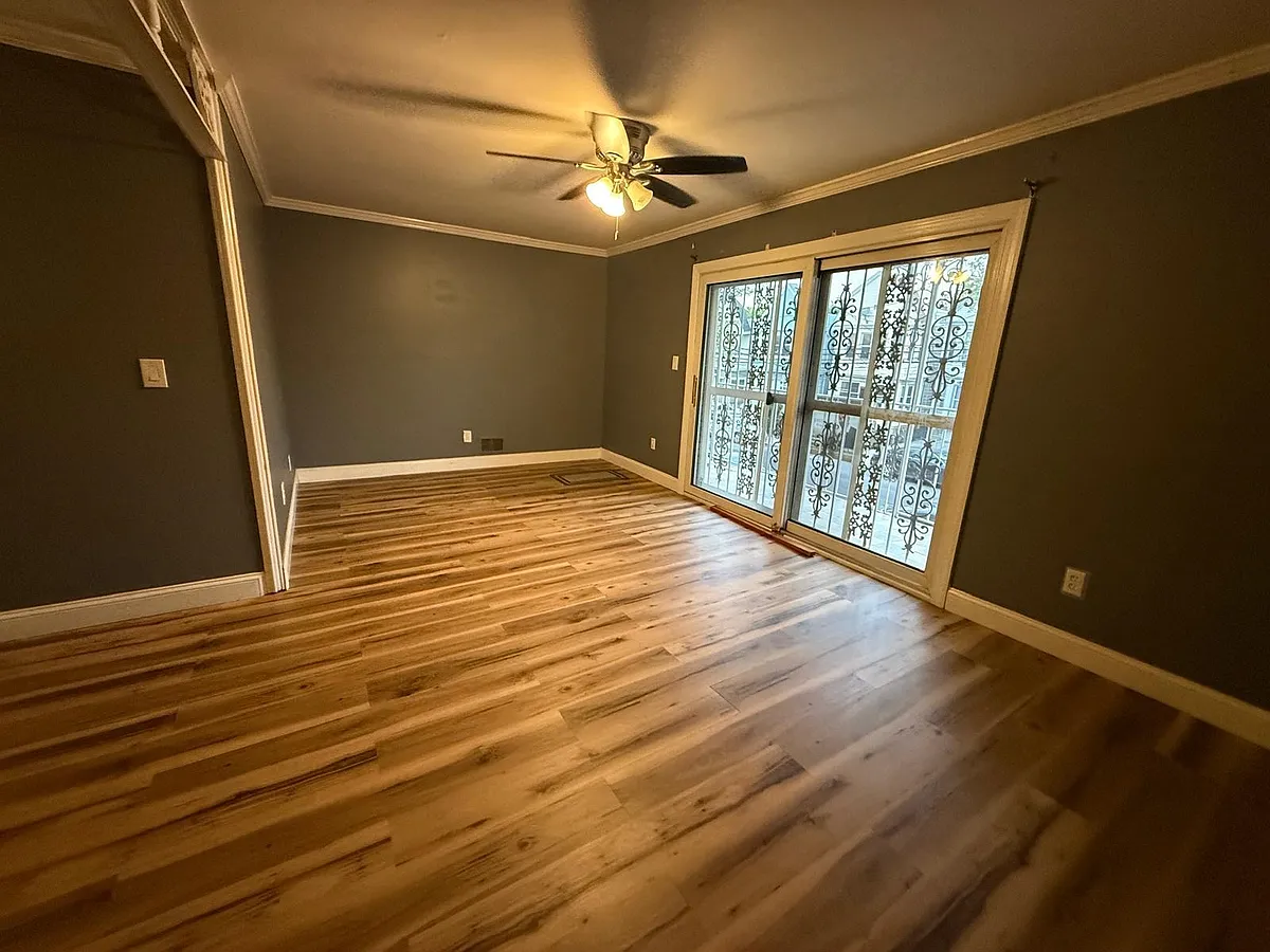Building Photo - 19 Roosevelt Ave #2