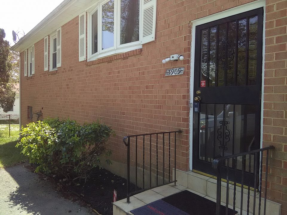 For Sale: 3909 Dent St, Capitol Heights, MD 20743