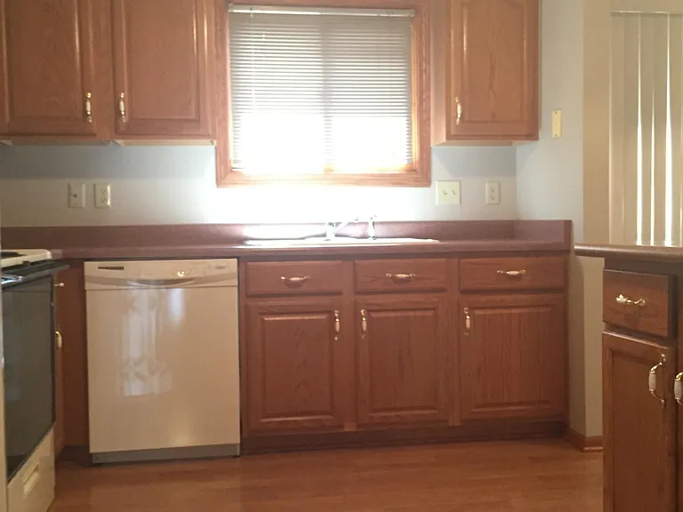 2815 Drake St — Photo 4