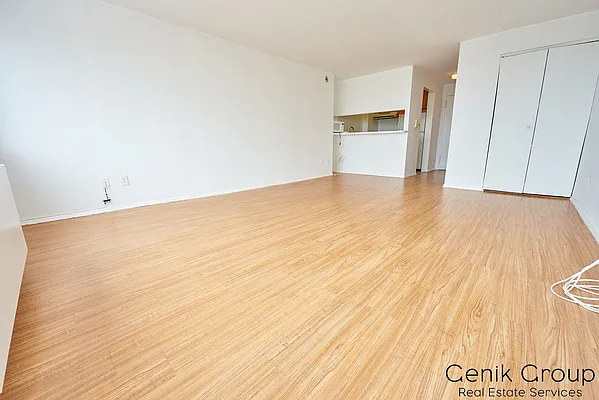 Rented by Genik Group Corp | media 10