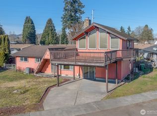 711 4th Ave SW, Castle Rock, WA 98611