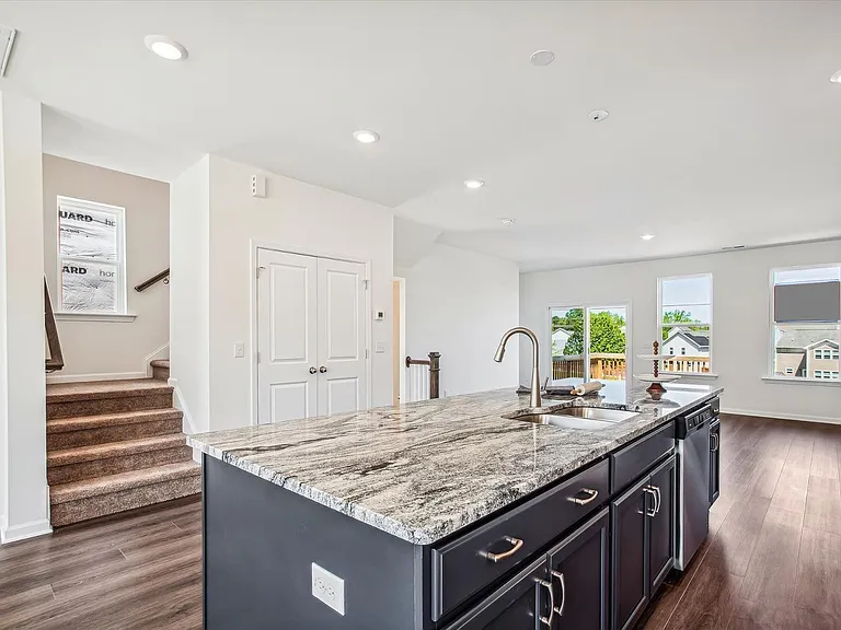 847 Parc Townes Dr #B — Photo 6