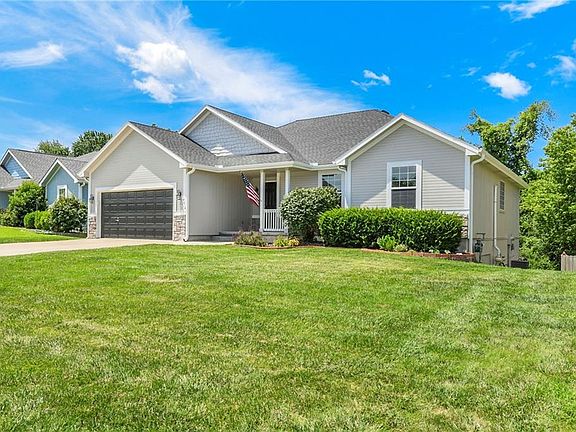 3rd image of 4614 Park Ln