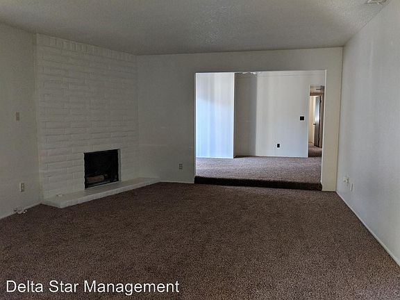 3rd image of 6927 Trovita Way