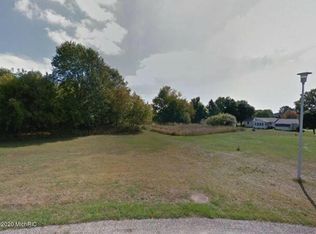 804 Thompson Ct, Belding, MI 48809