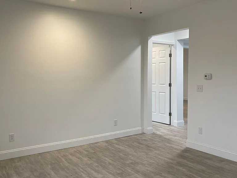 376 Brockway Ave #A — Photo 5