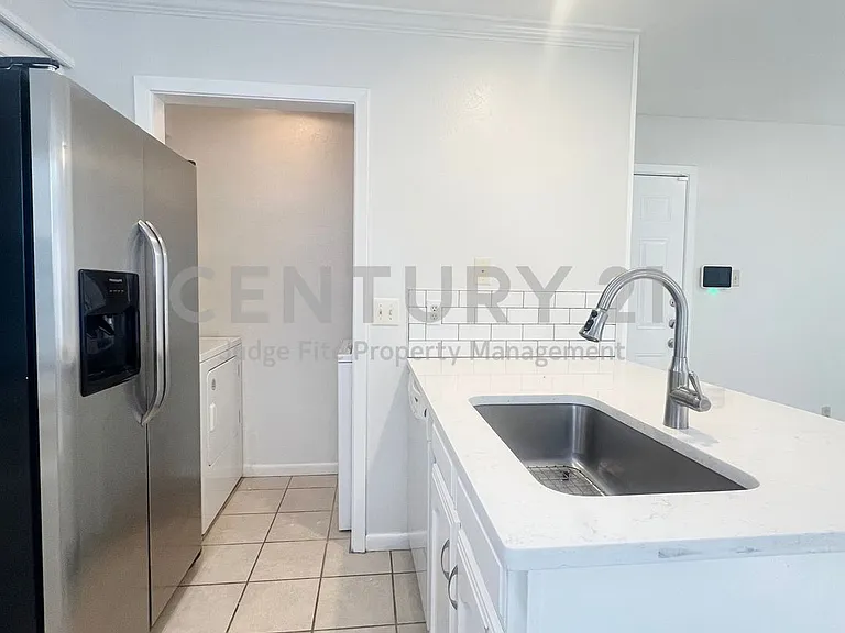 3037 Airhaven St — Photo 6