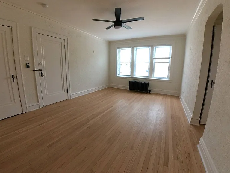 3054-58 N Kolmar Ave/4539-53 W. Barry — Photo 8